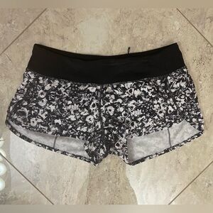 Lululemon Speed Shorts size 6